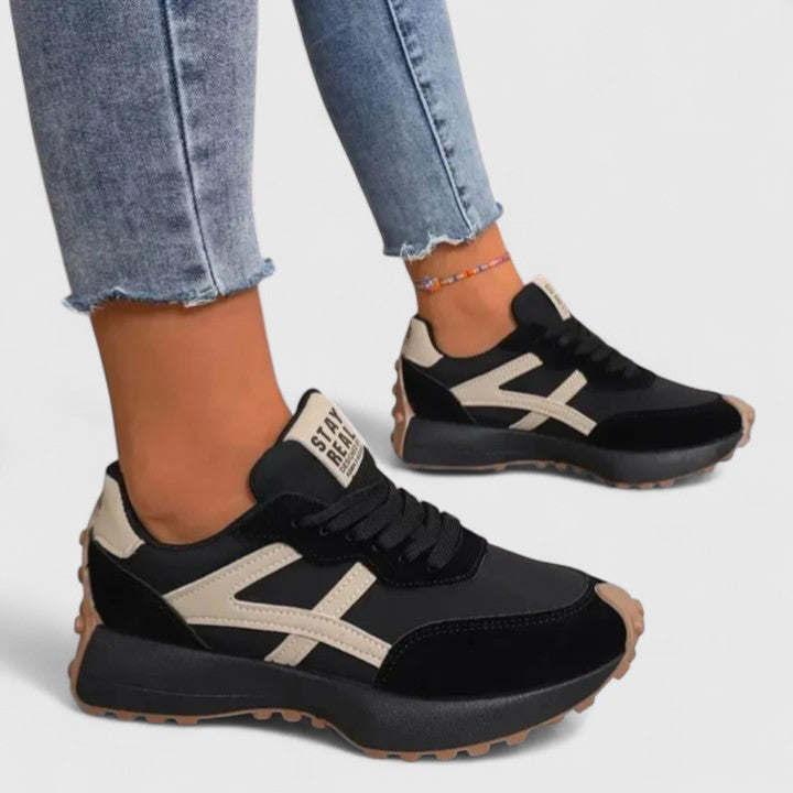 Amy – Weiche Alltags-Sneaker – Bild 1