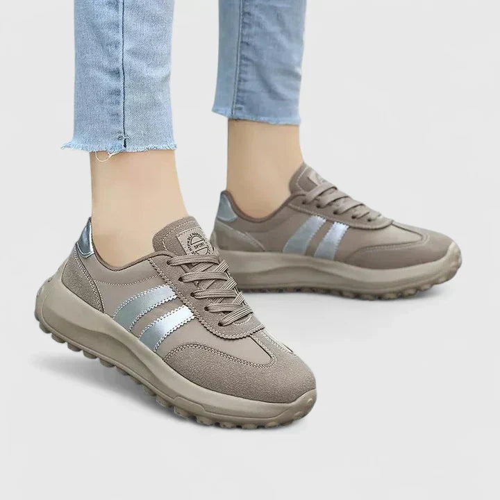 Anzhelynna – Zeitlose Grau-Sneaker – Bild 3