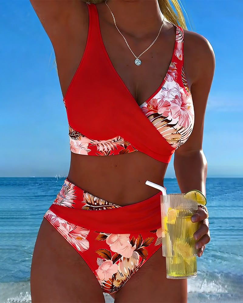 Valerie – Blumenbikini mit Schlitz – Bild 12