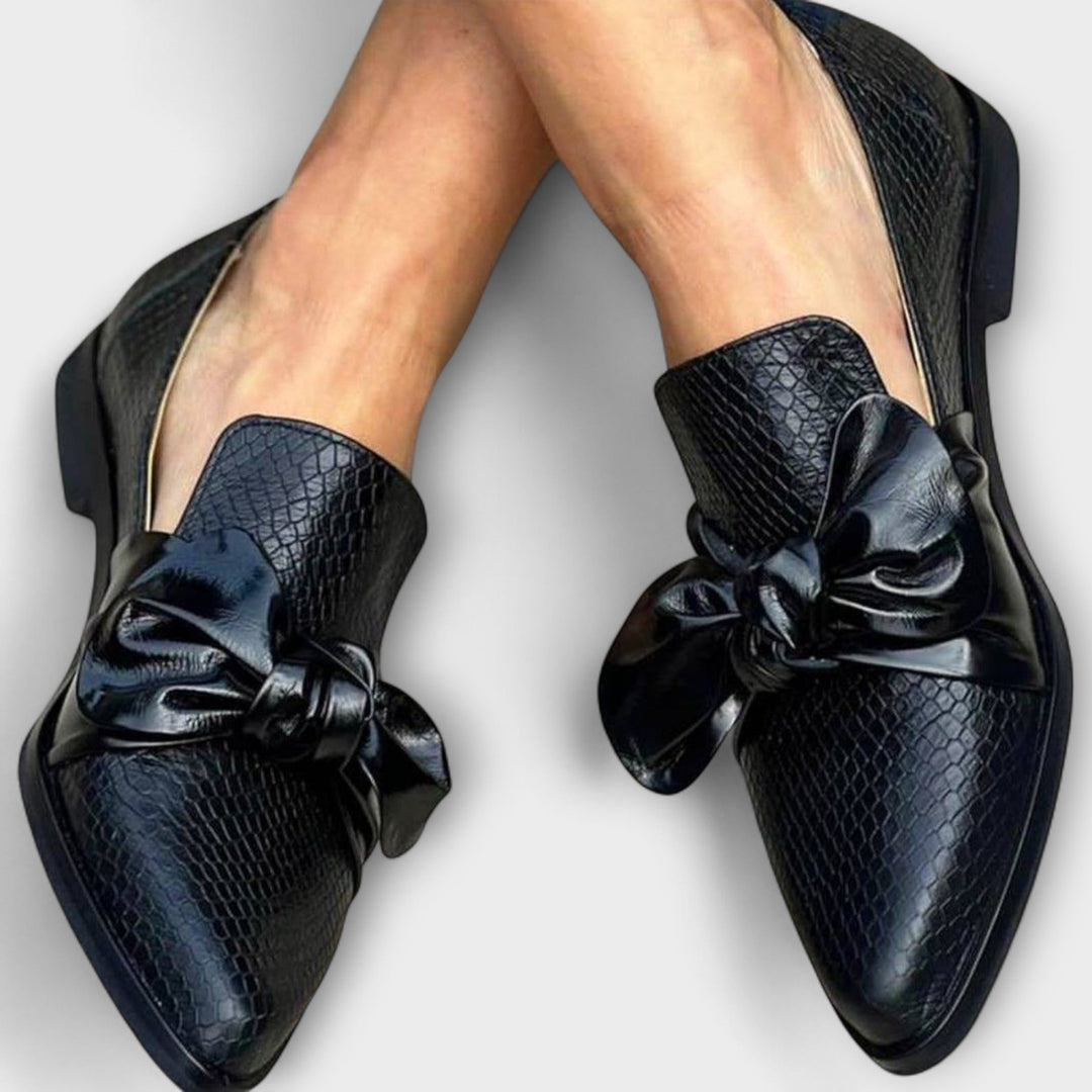 Claudia – Loafer mit dekorativem Knoten – Bild 1