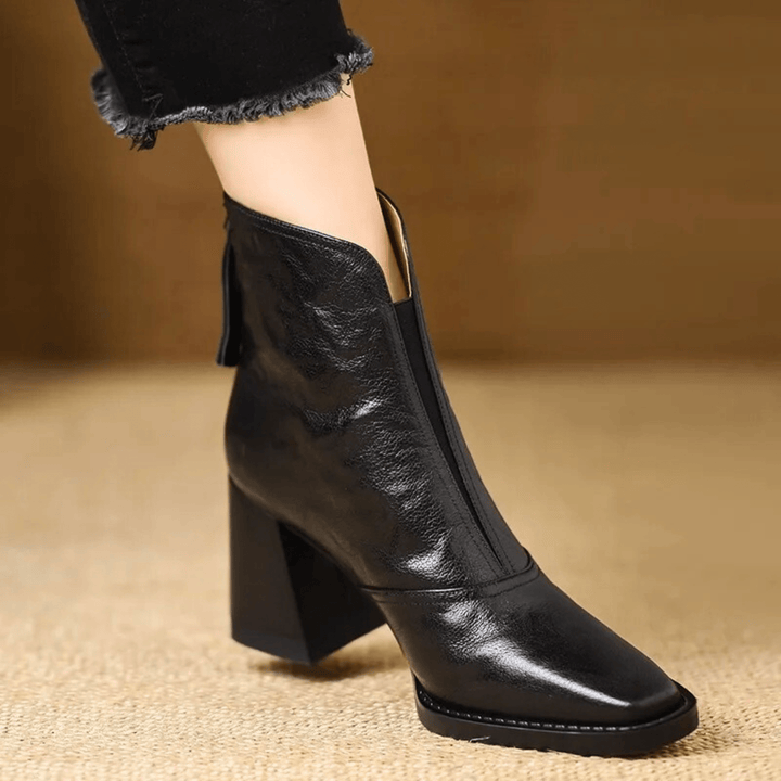 Claudia – Stiefeletten mit Absatz – Bild 1