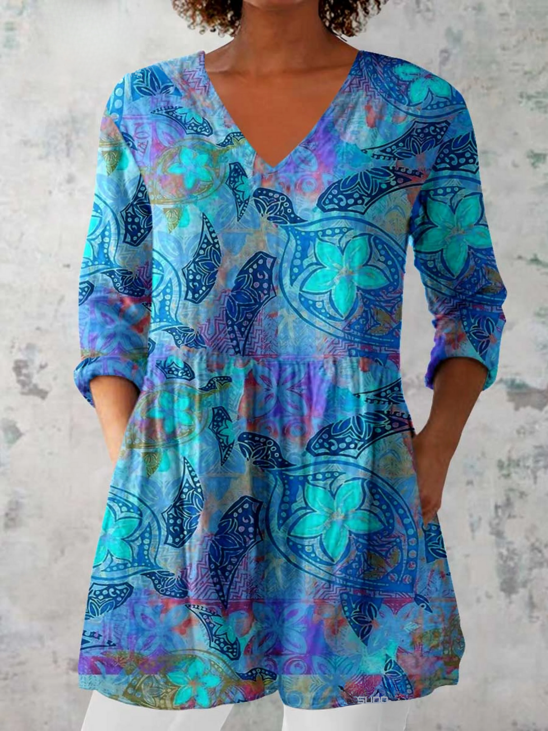 Elvira – Lange Bluse in Blau – Bild 1