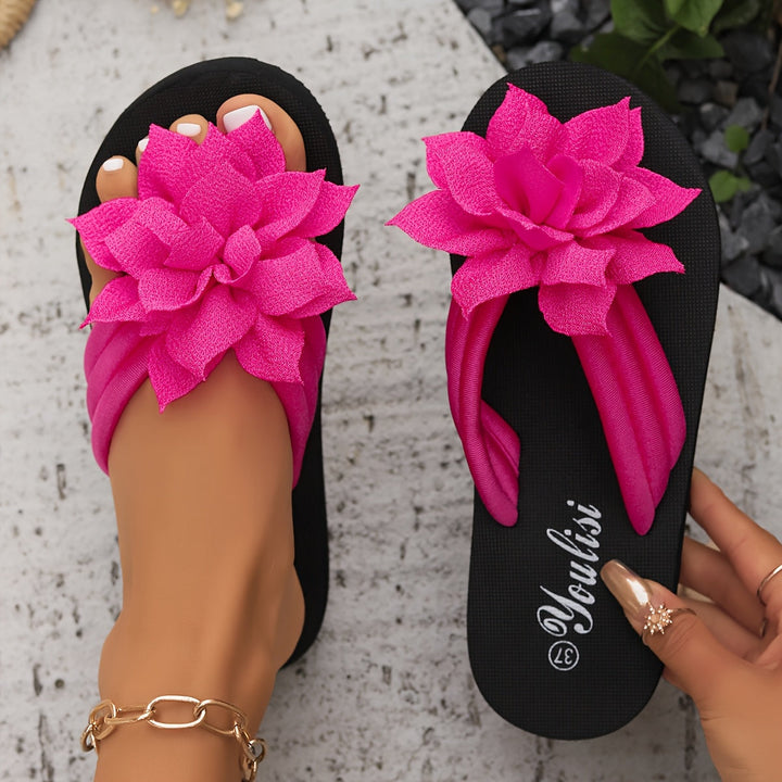 Karla – Sandalen mit Blütendetail – Bild 5