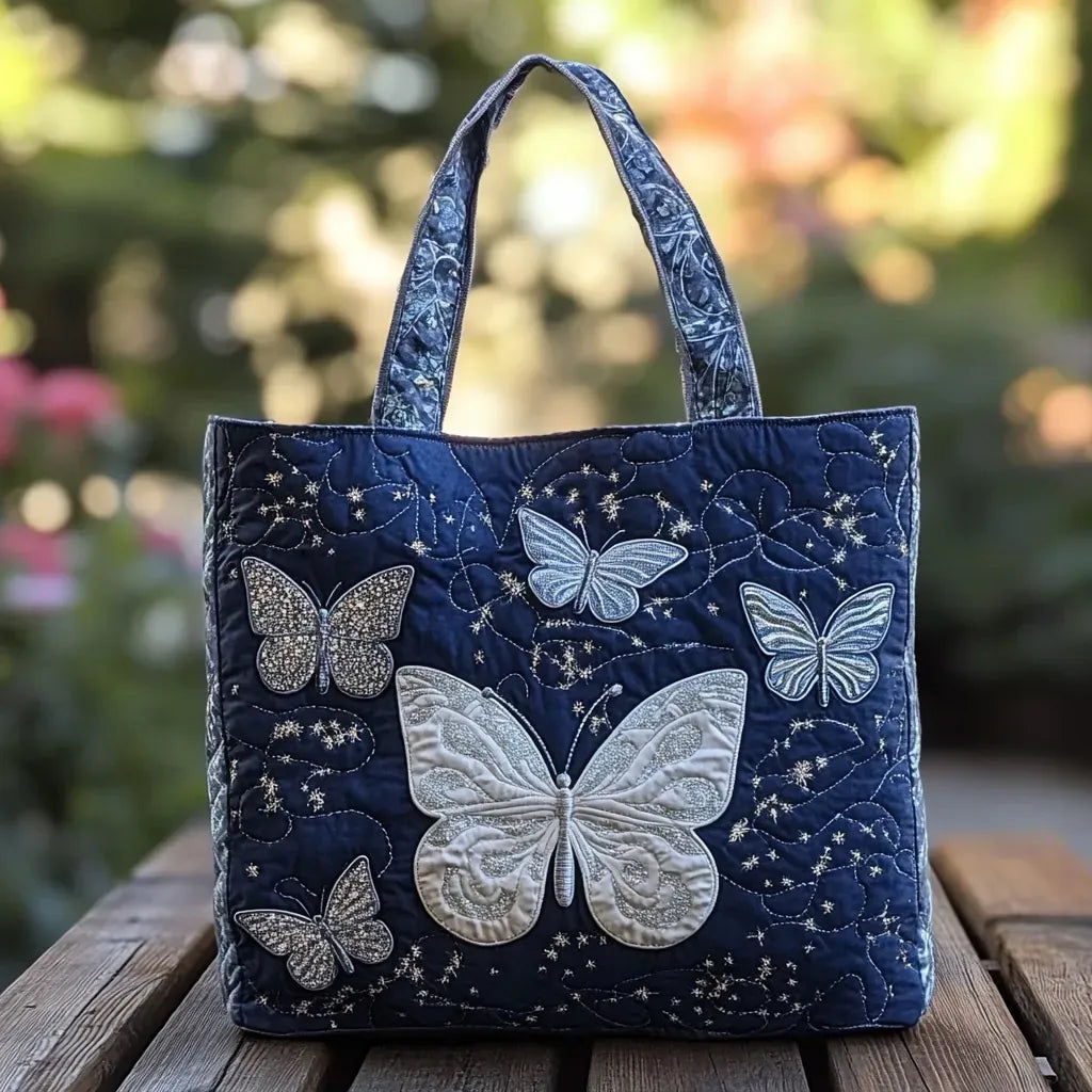 Handgemachte Tasche in Silberfarbe – Bild 1