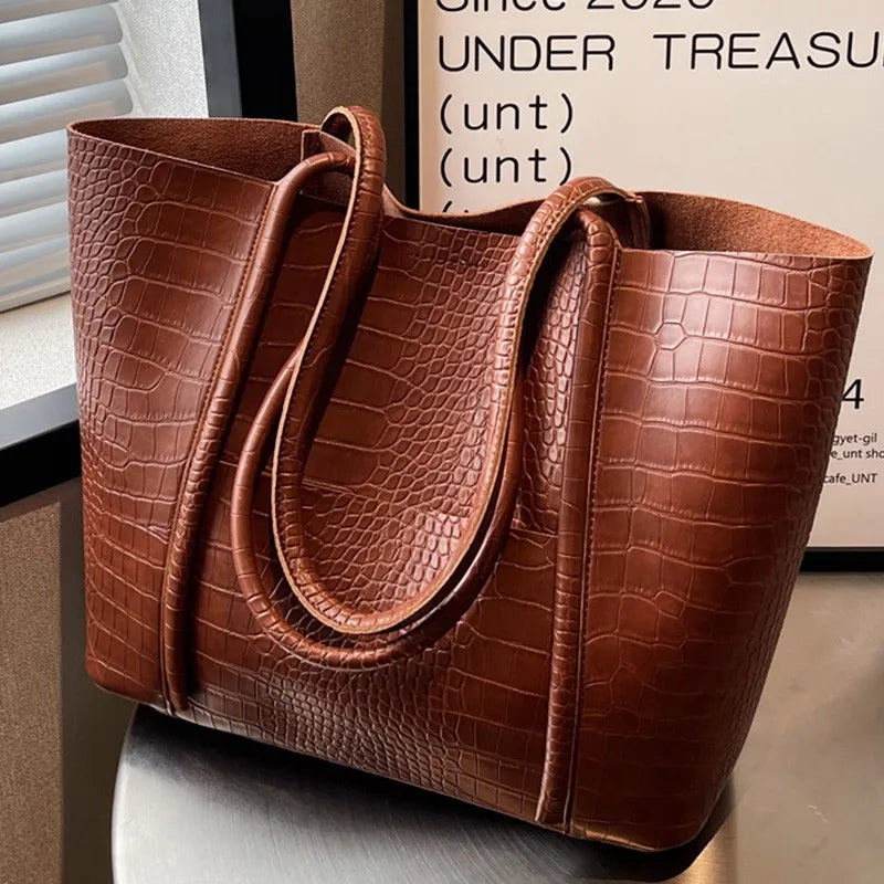Annik – Raffinierte Schultertasche – Bild 2