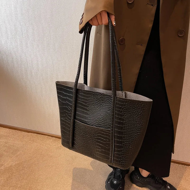 Annik – Raffinierte Schultertasche – Bild 4