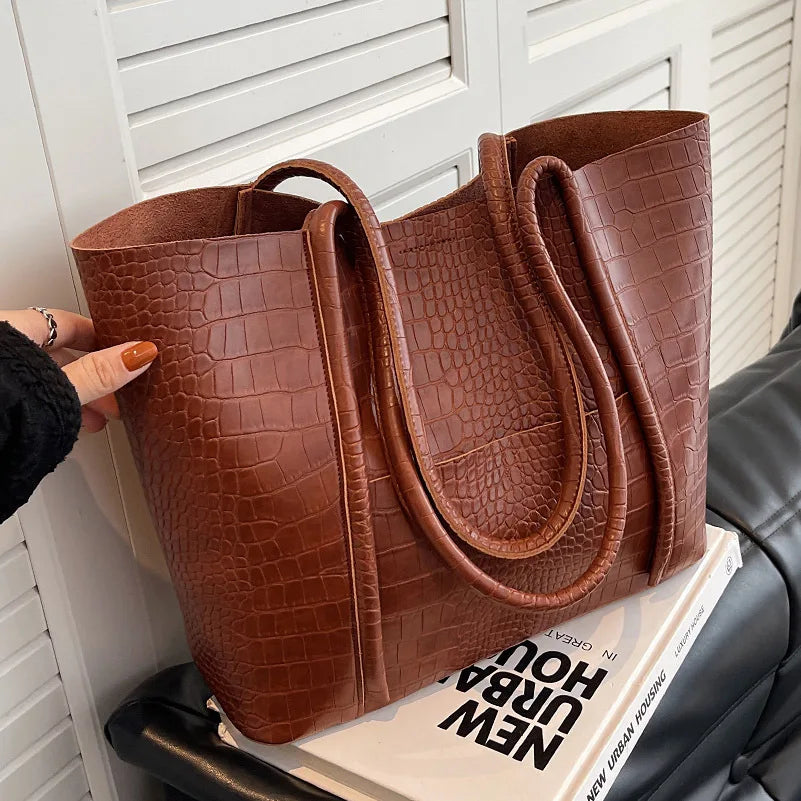 Annik – Raffinierte Schultertasche – Bild 6