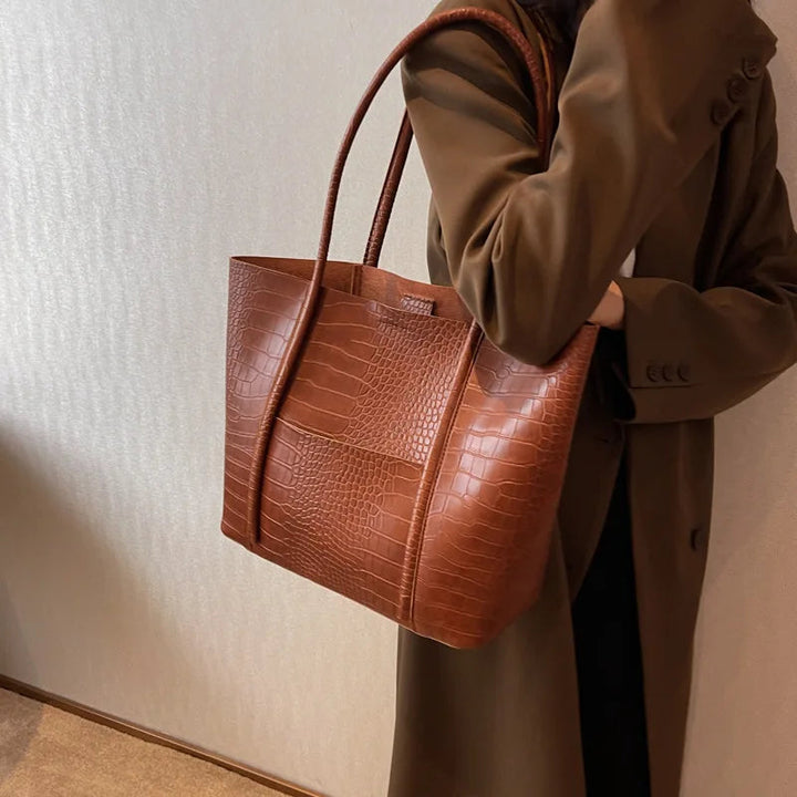 Annik – Raffinierte Schultertasche – Bild 12