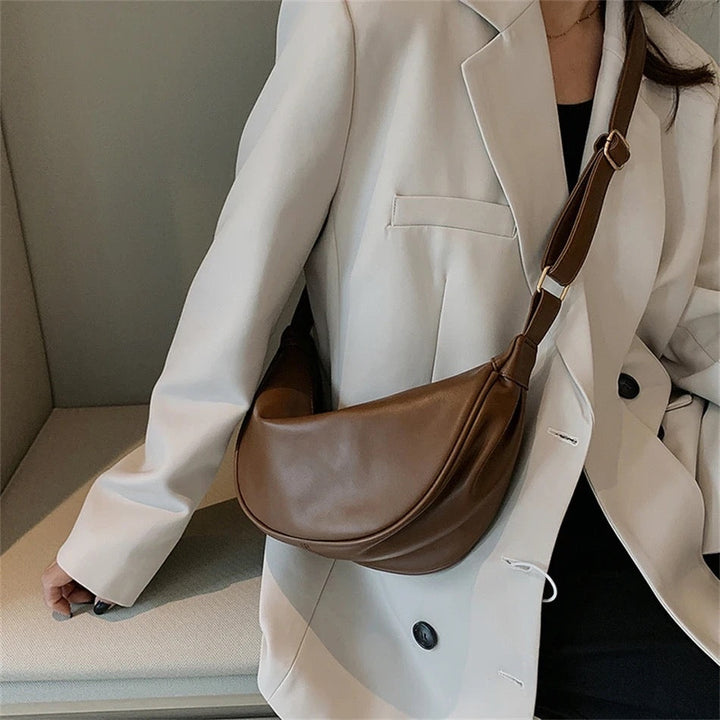 Carina – Sanfte Tasche in Lederoptik – Bild 8