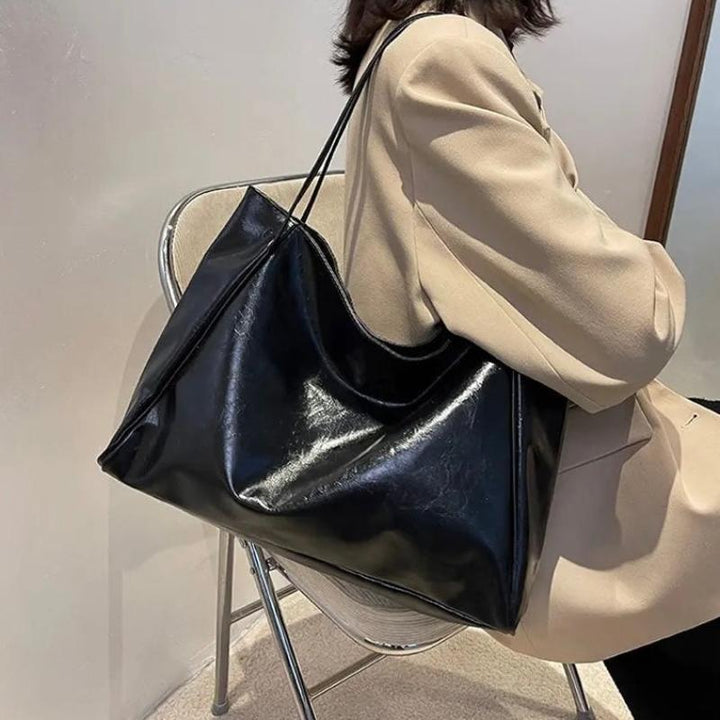 Paula – Glanzvolle Handtasche – Bild 6