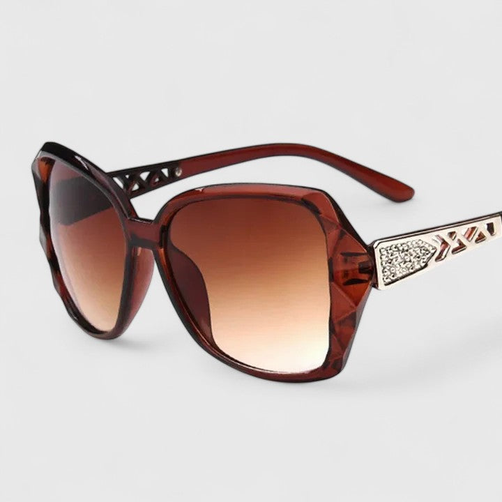 Lisanne – Raffinierte Sonnenbrille – Bild 9