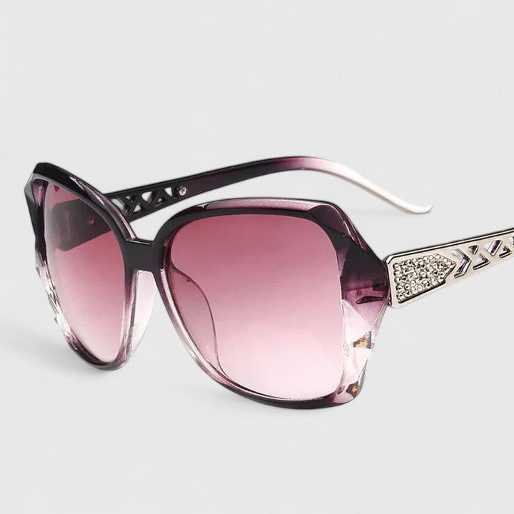 Lisanne – Raffinierte Sonnenbrille – Bild 10