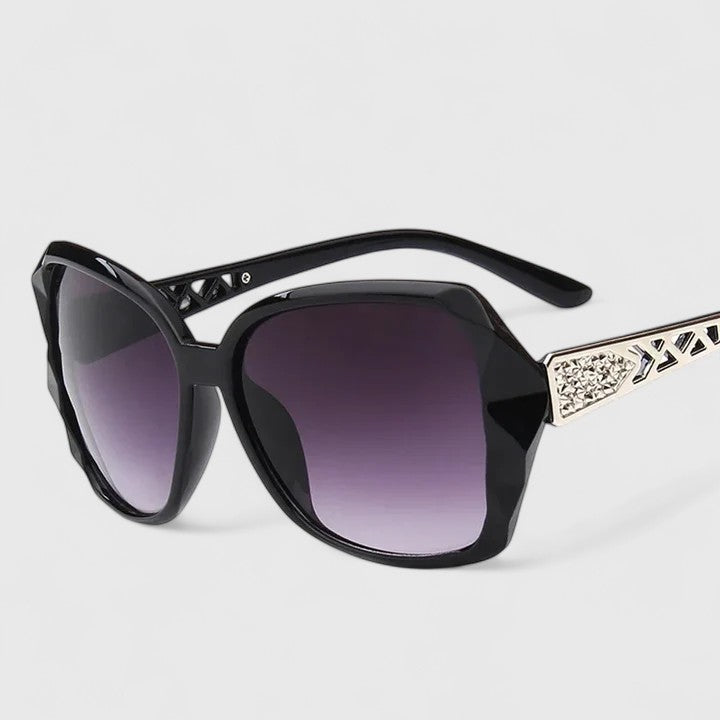 Lisanne – Raffinierte Sonnenbrille – Bild 12