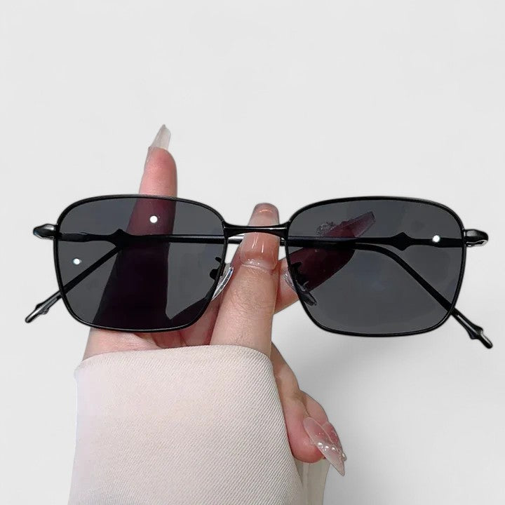 Luna – Elegante Sonnenbrille mit Goldakzenten – Bild 6