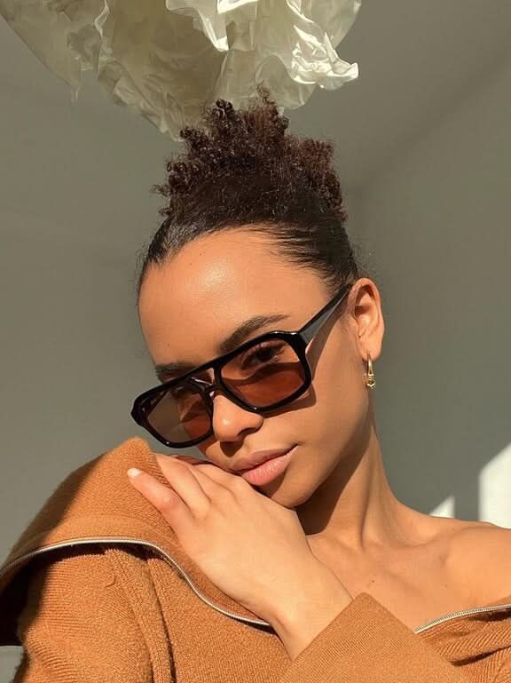 Madita – Elegante Sonnenbrille mit Farbakzent – Bild 6