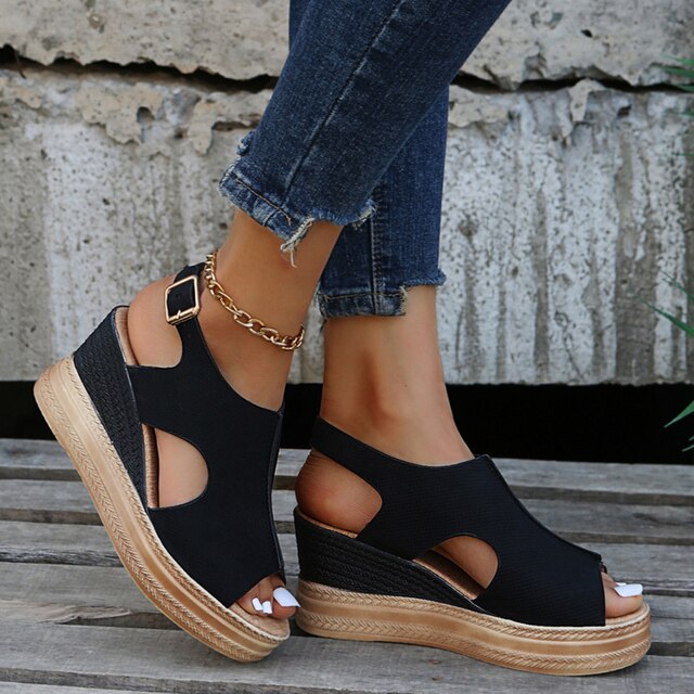 Maeve – Entspannte Keilsandalen in Metallic-Optik – Bild 9