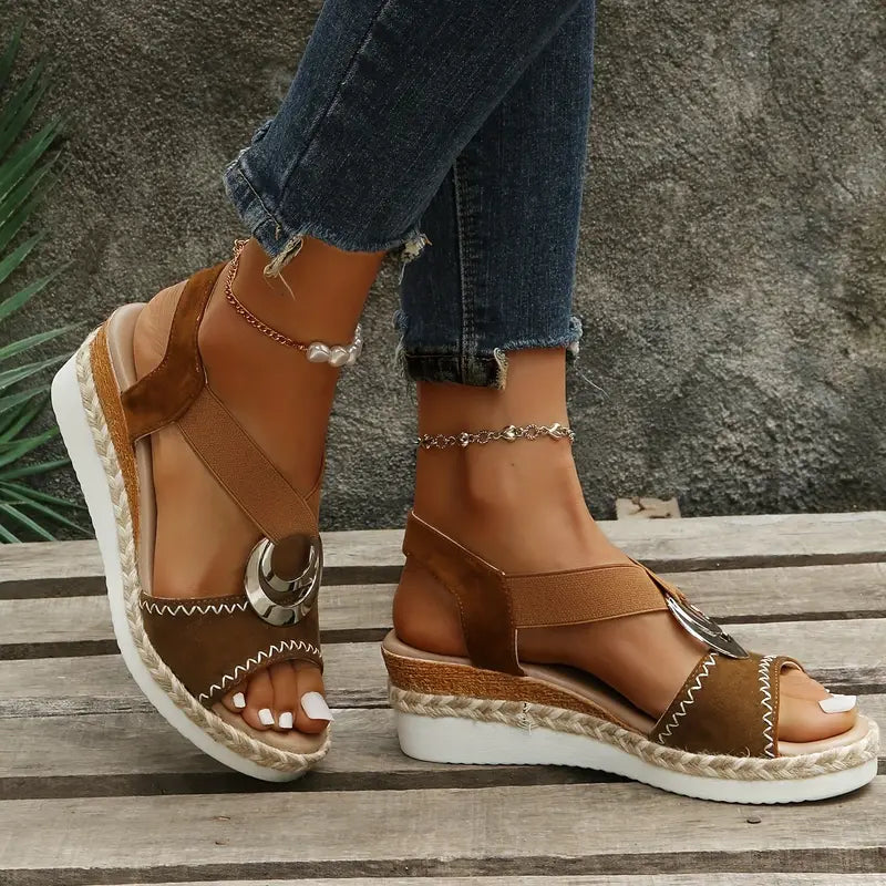 Myla – Elegante Plateausandalen – Bild 4