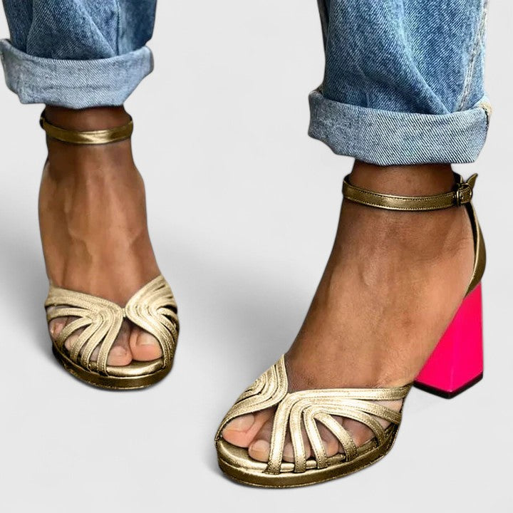 Noelyrah – Raffinierte Pumps – Bild 2