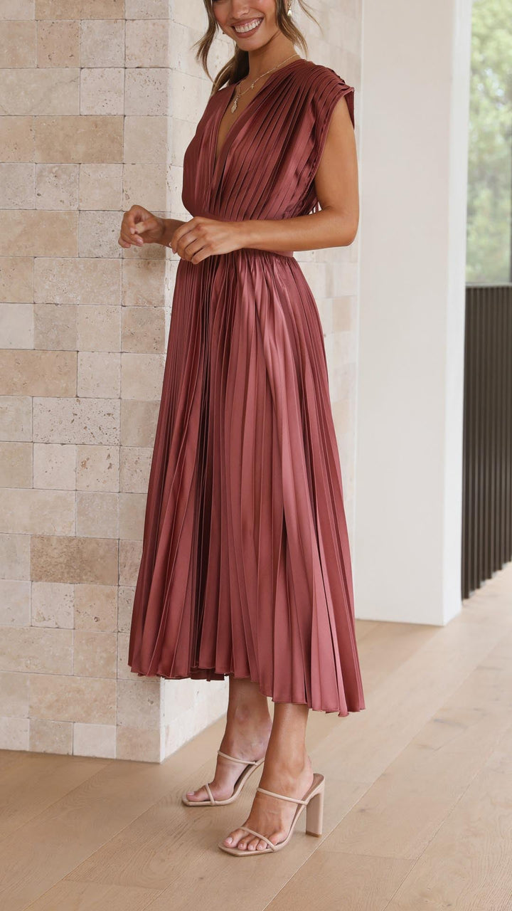 Sina – Elegantes Plisseekleid – Bild 7