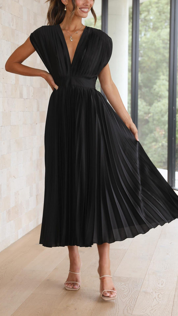 Sina – Elegantes Plisseekleid – Bild 13